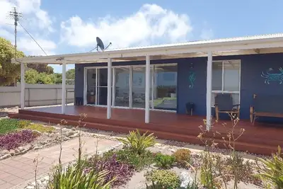 Image de Beach Front Blue - Absolute beachfront holiday home *Off Peak Special*