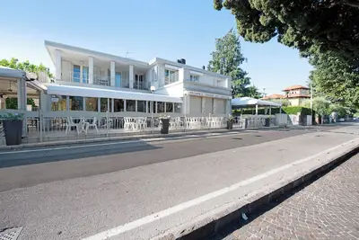 Image de Appartement 'Gran Fausto Trilo' avec vue sur le lac, Wi-Fi et climatisation
