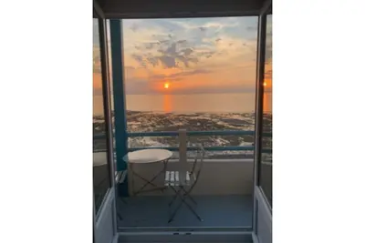 Image de Ville Courla 5 - Un balcon sur la Manche