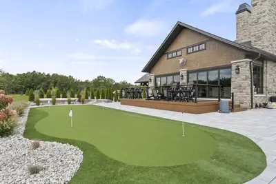 Image de The Lodge - Experience Unmatched Luxury at Our Spectacular Location In Harrow