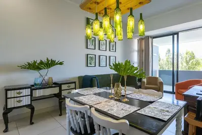 Image de No loadshedding worries! Best long stay rates!