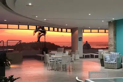 Image de Apartment Laying Between Ocean And Rain Forest