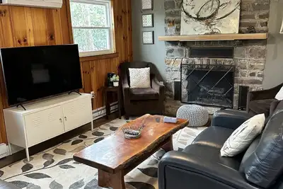 Image de Cozy 3 Br/2 Bath Lake Harmony Cottage