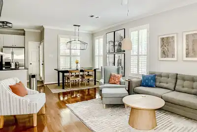 Image de Dream Remodeled Townhome in North Austin!