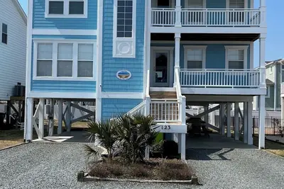 Image de Carefree By the Sea at Holden Beach