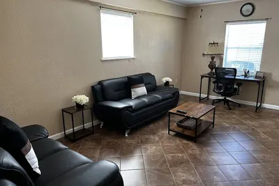 Image de Spacious home/outdoor area minutes from Amazon Center, Lsu, Su, downtown & mall