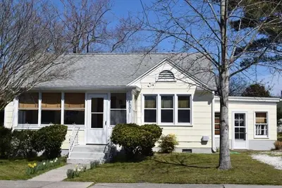 Image de Cottage on Cleveland- Adorable Cottage Walking Distance to Downtown
