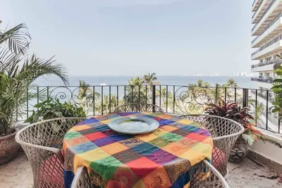 Image de Ocean view 2Br Condo-Balcony-Beach-Pool - 606