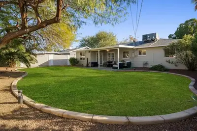 Biltmore 3 bedroom 2 bath super comfy property  Great Location!