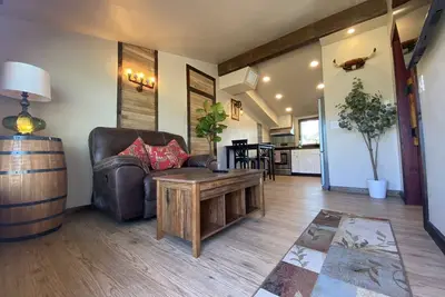 Image de The Stylish Ranch With a Beautiful Relaxing Porch
