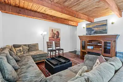 Image de The Rock House - Smart Tv, Fireplace, Fenced Yard, Bbq