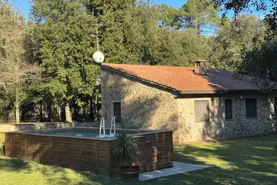 Image de a cosy country cottage in a very private, secluded position.