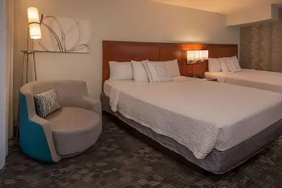 Pet-friendly Hotel! Four Relaxing Units, Self Parking!