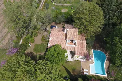 Image de Belle maison avec grand jardin