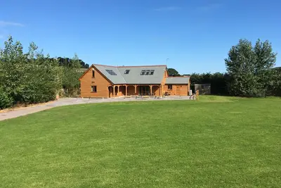 Image de Riverside Lodge, pet friendly, character holiday cottage in Washford