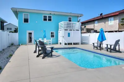 Image de 3br/2. 5ba House - 2nd Row, Ocean Views, Pool, Dog Friendly, Sleeps 6