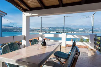 Image de A2 - large apt with big terrace & great sea view, next to the beach