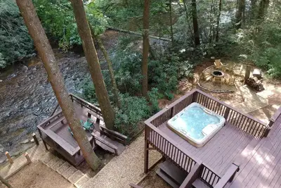 Image de Riverside-Dog Friendly-Fenced Yard-King Suites-Hot Tub-10 Minutes to Downtown