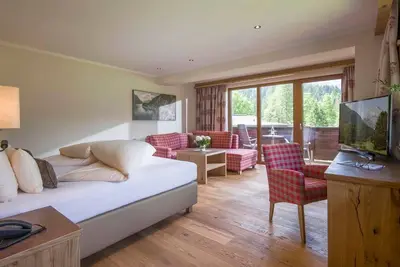 Image de Family Suite \"sonnjoch\" Frühstück - Hotel Karlwirt
