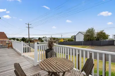 Image de Driftwood on Smythe - Beautifully Renovated with Bay Views.