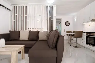 Image de Appartement \"Villa Drosia\" avec vue sur la mer, jardin privé et Wi-Fi
