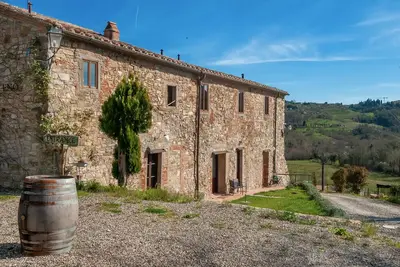 Appartement 'Rifugio sulla via di Volpaia' avec terrasse privée, Wi-Fi et climatisation