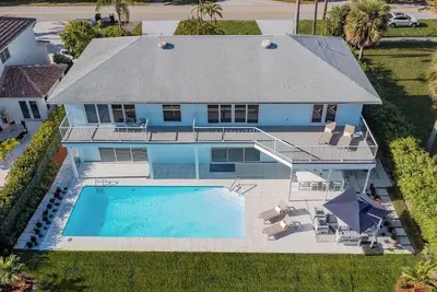 Image de Waterfront Sanctuary, Heated Pool, Parking, Sauna
