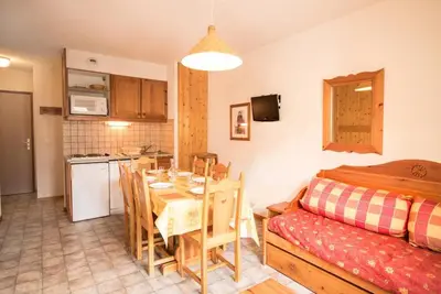 Image de 1er étage, balcon, télévision, casier à ski, 33m², Aussois