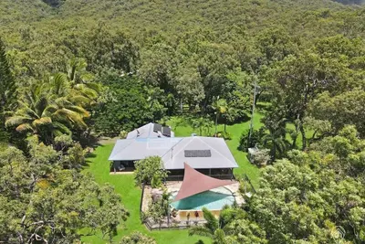 Image de Heavens Gates - Secluded Off-Grid Retreat with Ocean Views & Lagoon Pool