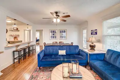 Image de Waco Vacation Rental ~ 2 Mi to Magnolia Market!