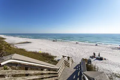 Image de Rollin Tide Villas B8 - Pet Friendly, Heated Community Pool, Near the Beach!