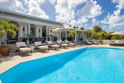 Image de Mille Fleurs 3br in Terres Basses by Personal Villas - Perfect Romantic Getaway