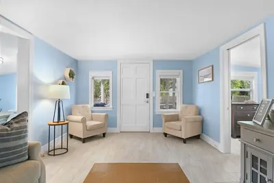 Image de Newly renovated Cottage! 1 mile from Downtown & St. Pete Pier
