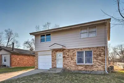 Image de Family-Friendly Rockford Home w/ Private Yard!
