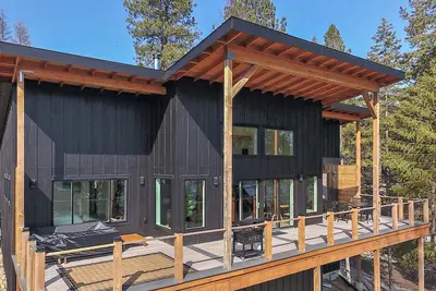Image de Cozy 3br Retreat w/Lake Access, Deck, Bbq and Golf Cart for 11 guests