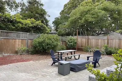 Image de Come stay at Quite Neighborhood Duplex at the Shafter house
