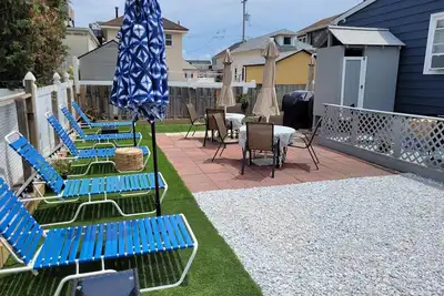 Image de Beautiful Home (Lower)- 1 Block from Beach and Boardwalk - Brand New Renovation