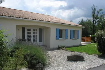 Image de Spacious Charente Bungalow