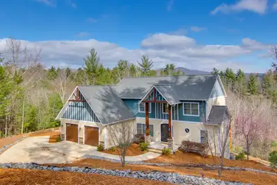 Image de Stunning Nebo Lake House w/ Deck & Views!