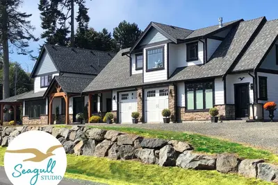 Image de Sooke Vacation Suite