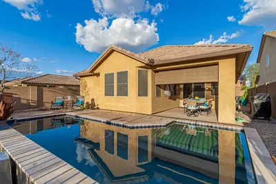 Image de Sun City Heated Pool Home! Peaceful, Sleeps 8, Office!