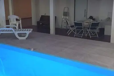 Image de Casa Agradável a 5 Minutos da Praia com Excelente Piscina de Fibra