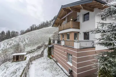 Image de Appartement de vacances 'Chalet Berger' avec vue sur la montagne, jardin commun et Wlan.