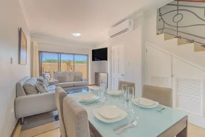 Image de 2br Condo in Luxury Resort at Bijou by Bocobay