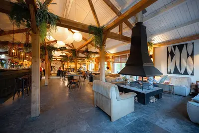 Image de Villa bien-être sur le toit à Zeewolde