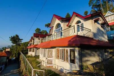 Image de Luxurious 7bhk Bungalow @ Ranikhet by Planacation