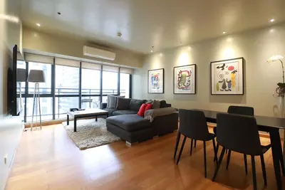 Image de Luxury Oasis in Century City / Makati