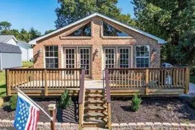 Image de The Hideaway Spot- Waterfront w/ Dock on Long Cove