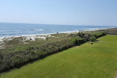 Image de Sea Colony 19a - Escape & enjoy this ocean front condo.