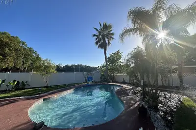 Image de 3br/2ba Home with Private Pool! ~The Oasis~